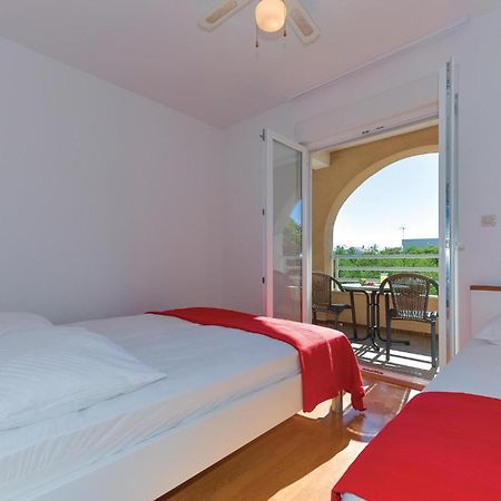 Gorgeous Apartment In Vodice With Kitchen Exterior photo